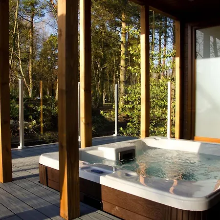 Hollicarrs - Honeycomb Lodge *