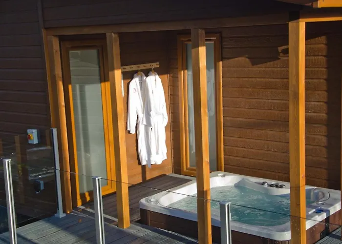 Gerendaház Hollicarrs - Honeycomb York