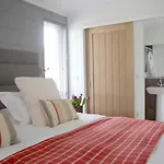 Hollicarrs - Honeycomb Lodge *